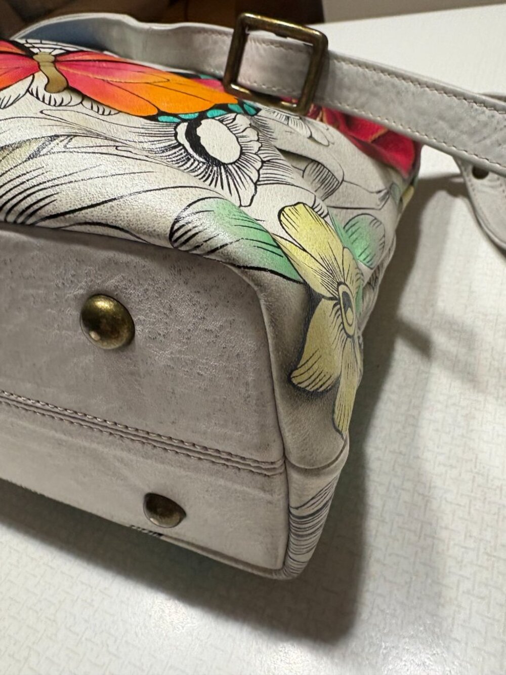 Preowned Anna by Anuschka Shoulder/Crossbody Bag in Good Condition - Picture 8 of 15
